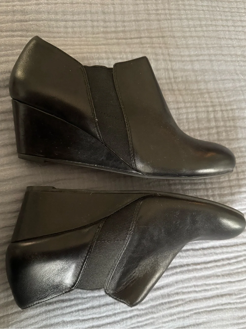 Vionic Black Leather Wedge Ankle Booties Shoes Women’s 7